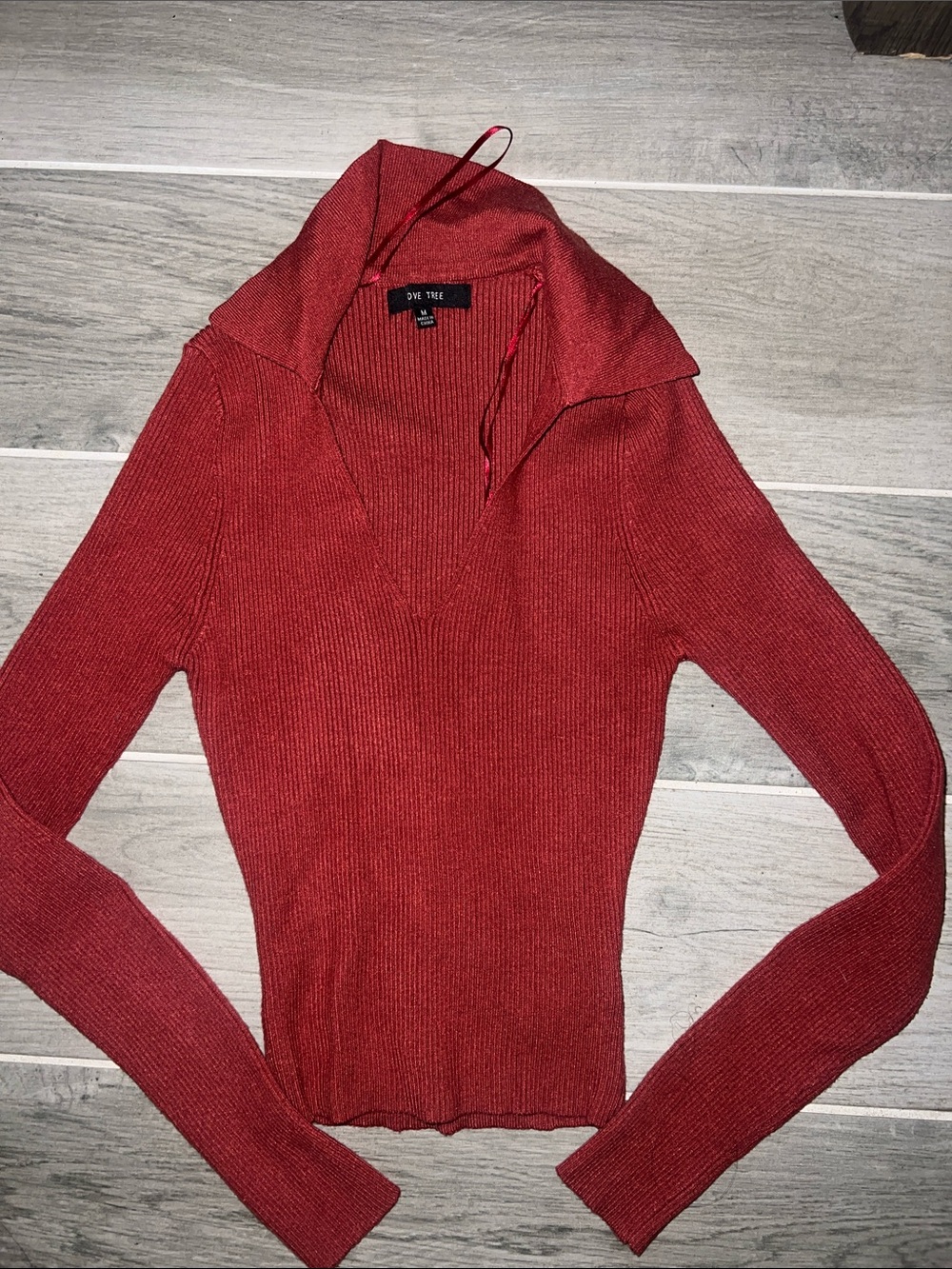 LOVE TREE One Teaspoon Women's Deep Red Ribbed V-Neck Sweater